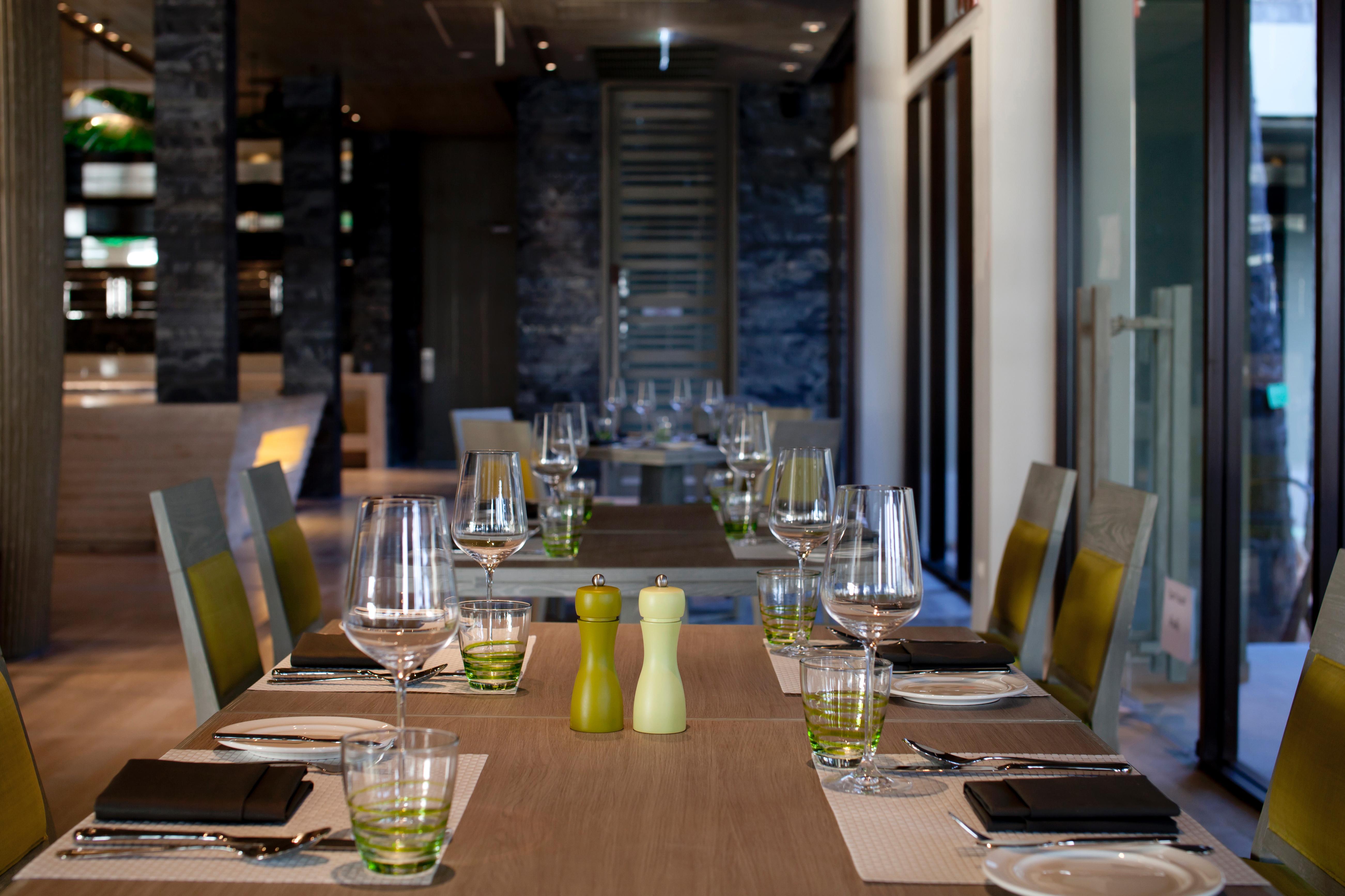 Pullman Phuket Arcadia Naithon Beach المظهر الخارجي الصورة Restaurant