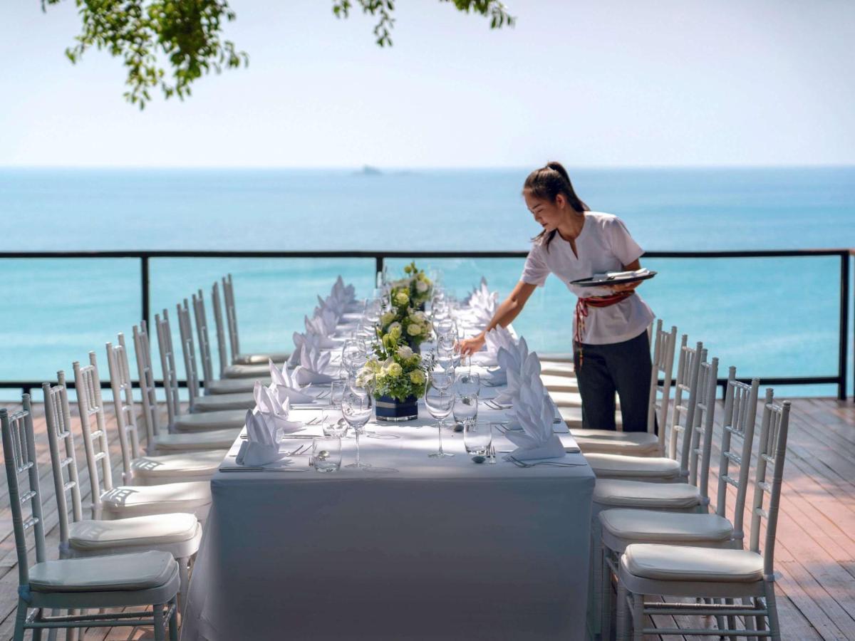 Pullman Phuket Arcadia Naithon Beach المظهر الخارجي الصورة A restaurant in Phuket, Thailand